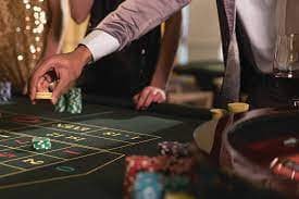 Antarmuka pengguna playwin123 menampilkan daftar status terbaru transaksi secara jelas